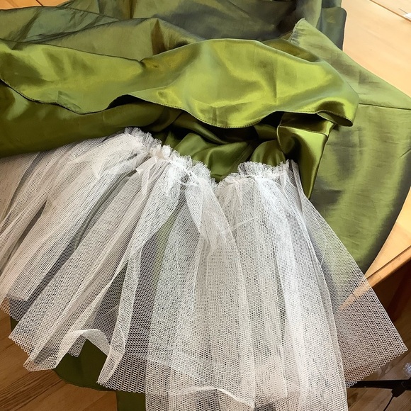 VINTAGE Green Ruched Sequin Evening Gown - Picture 14 of 16